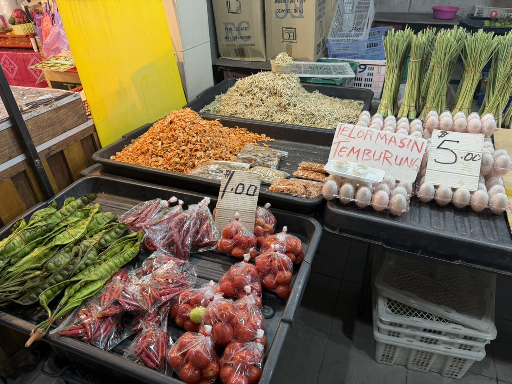 ナイトマーケットの野菜売り場
